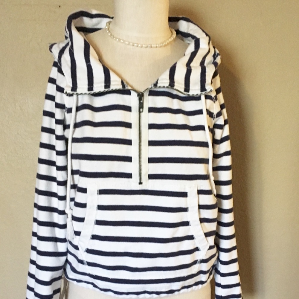 American Eagle outfitters sweatshirt